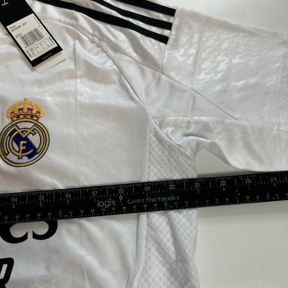 Adidas Real Madrid #9 Kylian Mbappe Authentic Soccer Jersey NWT Mens Large - Picture 6 of 9